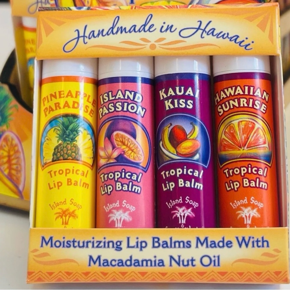 ISLAND SOAP & CANDLE WORKS 
4 MOISTURIZING LIP BALMS M/W MACADAMIA NUT OIL🌺 NEW
